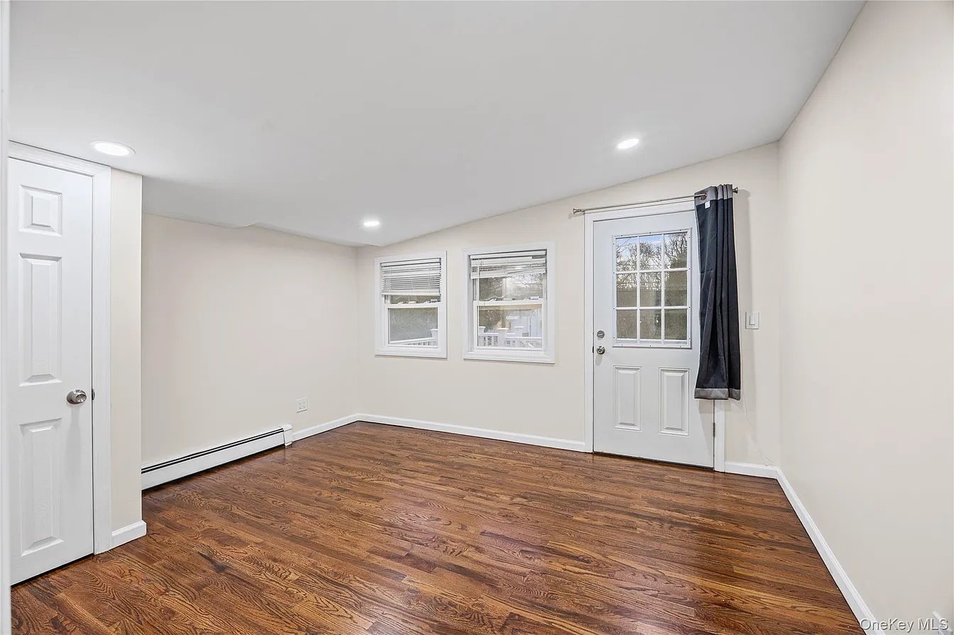 Home office before virtual staging